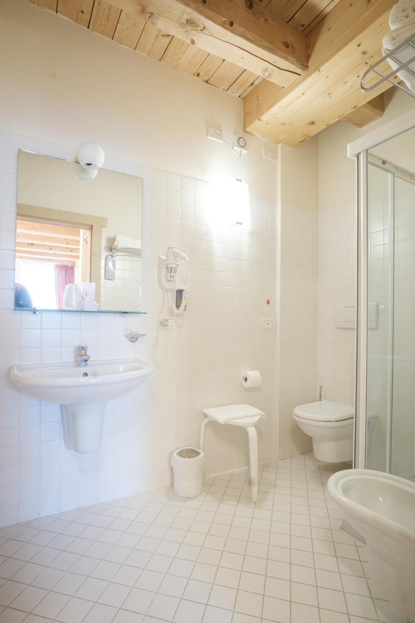 Casa Moresc Spiazzo  Phòng bức ảnh